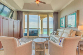 Pensacola Beach Penthouse with View and Pool Access!